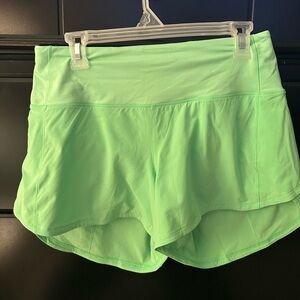 Lululemon Speed Up High-Rise Lined Short 4”. Color Pistachio. Size 8.